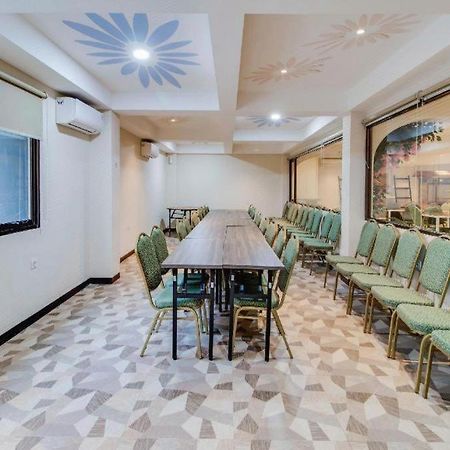 Hotel Oyo 1805 Fatmawati Mansion Syariah Jakarta Exterior foto