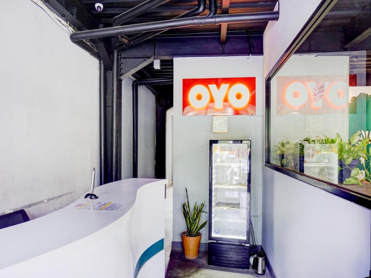 Hotel Oyo 1805 Fatmawati Mansion Syariah Jakarta Exterior foto